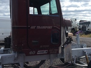 Used 2000 Freightliner CLASSIC XL Cab Image