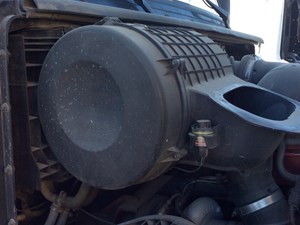 Used 2005 Volvo VNL Air Cleaner (Stock #101715-8)) Part Image