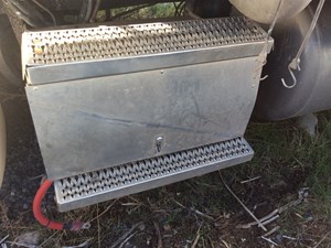 Used 2007 Peterbilt 386 Battery Box (Stock #101815-7)) Part Image