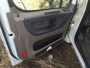 Used 2013 Freightliner Cascadia Door (Stock #P-12)) Part Image
