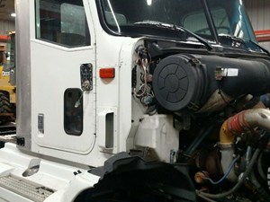 Used 2000 International 9200I Cab (Stock #P-147)) Part Image