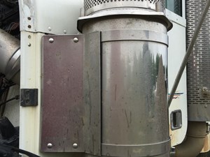 Used 2001 Freightliner CLASSIC Air Cleaner (Stock #P-198)) Part Image
