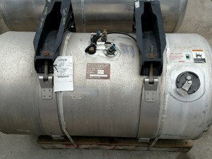 Used 2008 Peterbilt 387 Fuel Tank (Stock #P-165)) Part Image