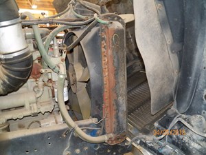 Used 1989 Freightliner FLD Radiator (Stock #352137-15)) Part Image