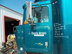 Used 1998 International 9300 Door (Stock #071424-7)) Part Image
