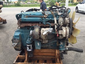 Used 2006 International DT466E Engine Assy (Stock #002572)) Part Image