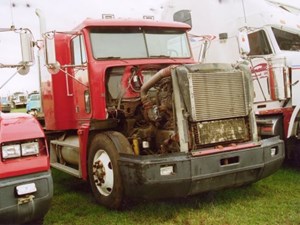 Used 1994 Freightliner FLD120 Door (Stock #1110-FRTLR-13)) Part Image
