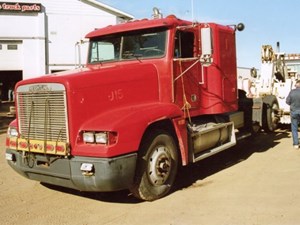 Used 1995 Freightliner FLD120 Door (Stock #1111-FRTLR-15)) Part Image