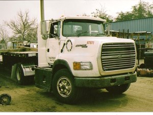 Used 1996 Ford Grille (Stock #1605-FORD-13)) Part Image