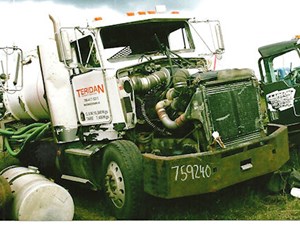 Used 1998 Kenworth T300 Cab (Stock #2634-KW-20)) Part Image