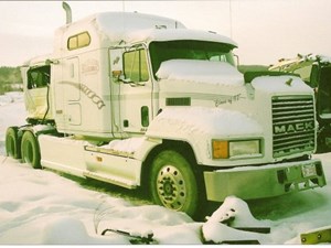 Used 1998 Mack CH613 Door (Stock #1637-MACK-12)) Part Image