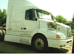 Used 1999 Volvo VN Door (Stock #1961-VOLVO-11)) Part Image