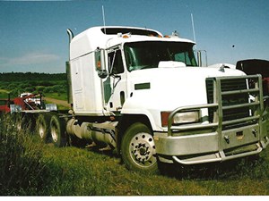 Used 2000 Mack CH 613 Cab (Stock #2463-MACK-10)) Part Image