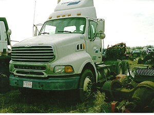 Used 2001 Ford STERLING Door (Stock #2544-FORD-9)) Part Image