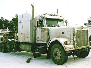 Used 2003 Peterbilt 379EXHD Door (Stock #2562-PETE-7)) Part Image