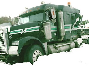 Core 2004 Freightliner CLASSIC Sleeper (Stock #2192-FRTLR-7)) Part Image