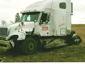 Other 2005 Freightliner COLUMBIA 120 Sleeper (Stock #1830-FRTLR-8)) Part Image