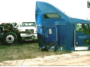 Used 2007 Kenworth T600B Sleeper Image