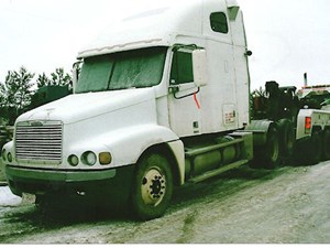Used 2009 Freightliner COLUMBIA Cab (Stock #2694-FRTLR-30)) Part Image