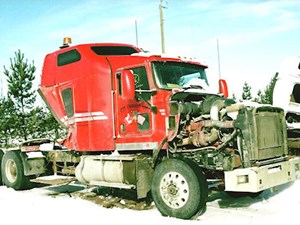 Used 2009 Kenworth T800 Cab (Stock #2376-KW-12)) Part Image