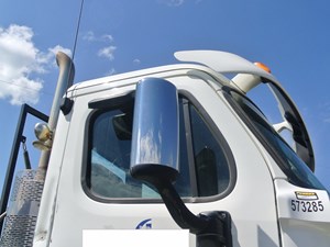 Used 2013 Freightliner Cascadia Door (Stock #2633-FRTLR-21)) Part Image