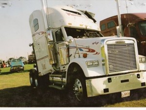 Core 2005 Freightliner CLASSIC Sleeper (Stock #1096-FRTLR-8)) Part Image