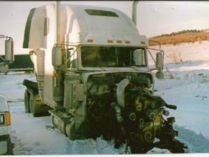 Used 2004 Freightliner CLASSIC Sleeper Image