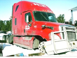 Used 2012 Freightliner Cascadia Door (Stock #2379-FRTLR-7)) Part Image