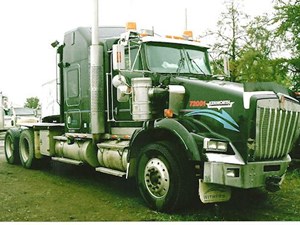 Used 2004 Kenworth T800 Door (Stock #2496-KW-7)) Part Image
