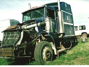 Used 2000 Kenworth T800 Sleeper Image