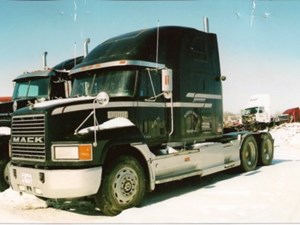 Used 1998 Mack CH613 Cab (Stock #1373-MACK-10)) Part Image