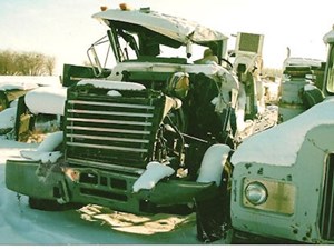 Used 1997 Mack E7-350 Engine Assy Image