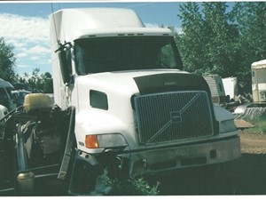 Used 2001 Volvo VNL200 Hood (Stock #2001A-VOLVO-11)) Part Image