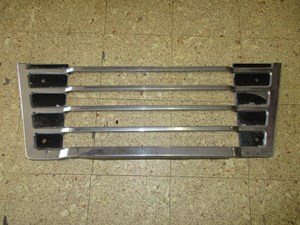 Used 1981 International Eagle Grille (Stock #21400322)) Part Image