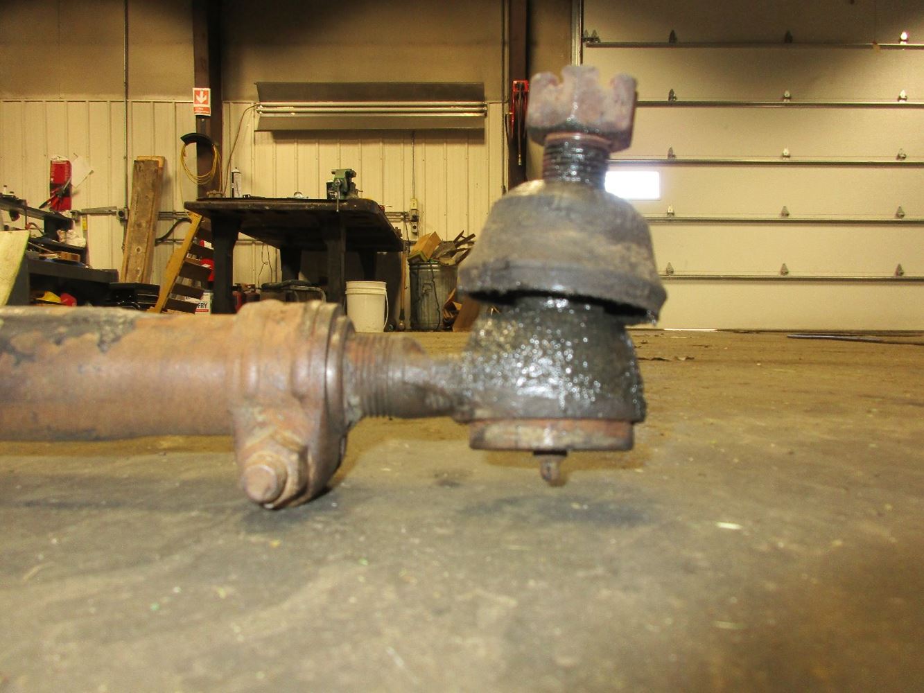 Peterbilt Drag Link Assembly 3534115C91 - Raney's Truck Parts