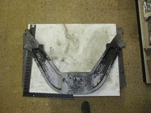 Used 1994 Freightliner FLD120 Engine Mount Image