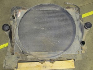 Used 1994 Freightliner FLD120 Radiator (Stock #21400137)) Part Image