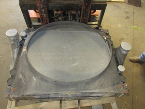 Used 1996 Freightliner C120 CENTURY Radiator (Stock #21400582)) Part Image