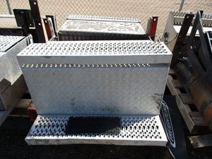 Used 1997 Freightliner FLD Battery Box (Stock #21400500)) Part Image