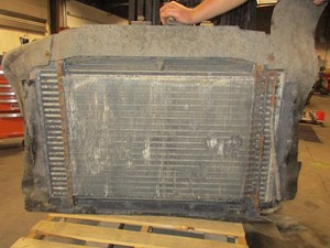 Used 2007 Volvo VNL670 Radiator (Stock #21400594)) Part Image