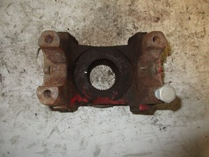 Used Eaton DS381 Differential Yoke (Stock #21401820)) Part Image