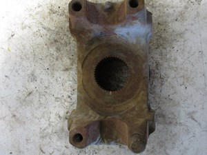 Used Eaton DS404 Differential Yoke (Stock #21401767)) Part Image
