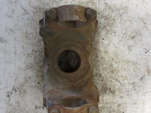 Used Eaton DS404 Differential Yoke (Stock #21401840)) Part Image
