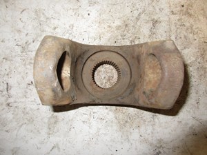 Used Eaton RS381 Differential Yoke (Stock #21401701)) Part Image