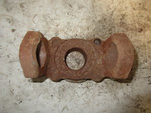 Used Eaton RS381 Differential Yoke (Stock #21401818)) Part Image