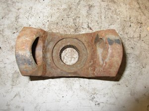Used Eaton RS381 Differential Yoke (Stock #21401702)) Part Image