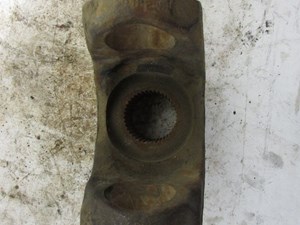 Used Eaton RS381 Differential Yoke (Stock #21401710)) Part Image