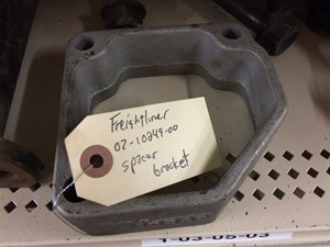 Used Freightliner Bracket Image