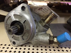 Used 2001 Detroit Series 60 12.7L DDEC IV Steering Pump (Stock #21403144)) Part Image
