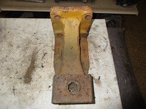 Used Engine Mount Image